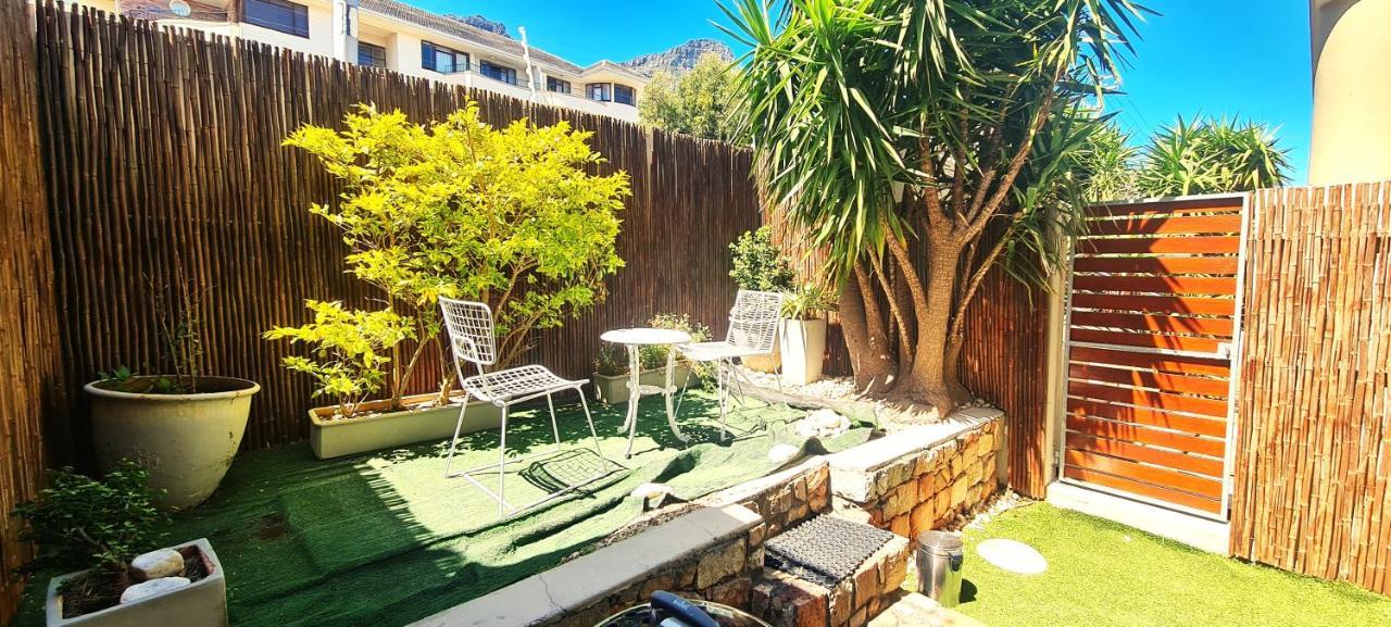 African Groove Camps Bay 케이프타운 외부 사진